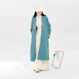 织造司[湖心雪]汉元素刺绣明对襟毛呢大衣外套小立领长袖连衣裙女