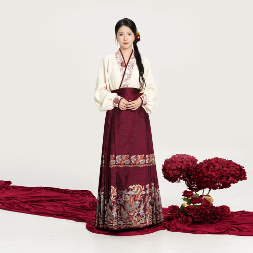 织造司[脂玉]明制红色锦鲤马面裙汉服女宋绣花飞机袖开衫上衣外套