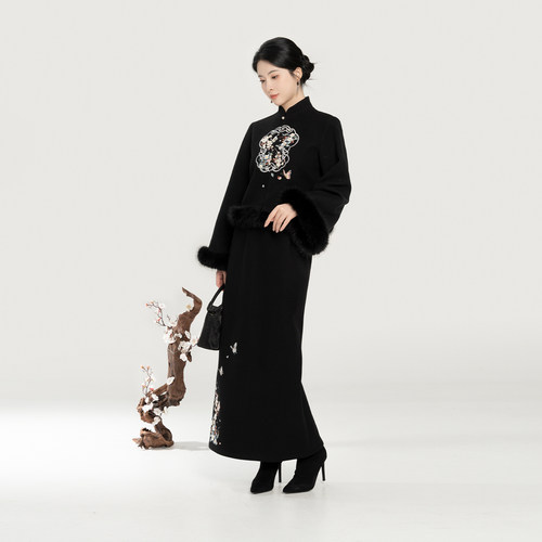 织造司[丝绸宫扇]新中式补子绣花立领对襟外套直筒开衩半身裙套装