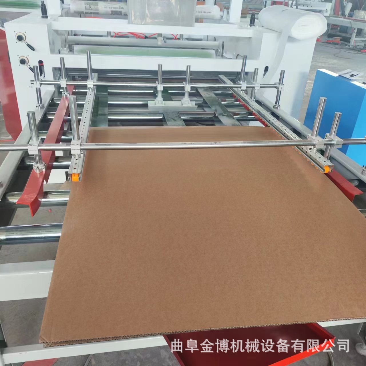 EVA泡棉包装纸箱板贴合机 玻璃纤维棉覆卷机 牛皮纸珍珠棉复合机