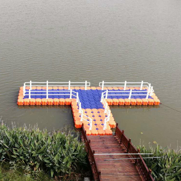 增强加厚型塑料水上浮筒码头  塑料浮筒儿童乐园水上浮桥