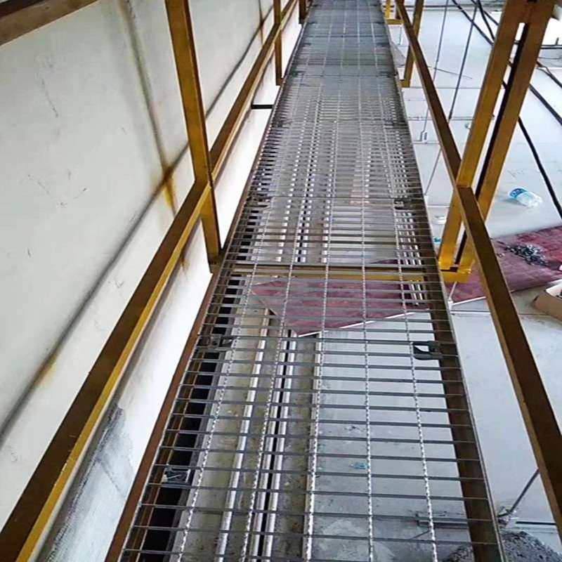 工厂螺纹款钢楼梯走道板 齿形防滑钢格栅网格板 热浸塑钢格板,基础建材,排水沟槽/盖板,淘宝优惠券,粉丝福利购,淘宝优惠卷
