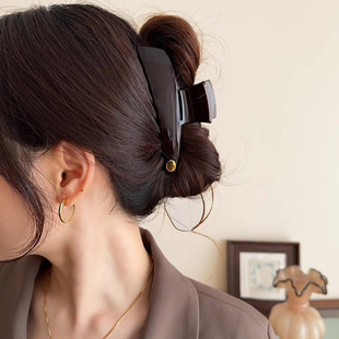 设计感~早春高端金标抓夹女2026新款高级感鲨鱼夹发夹后脑勺夹子