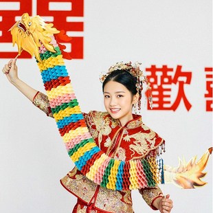 速发晨摄拍照道具结婚新娘晨拍婚礼伴娘意袍神器接亲创拍舞龙纸龙
