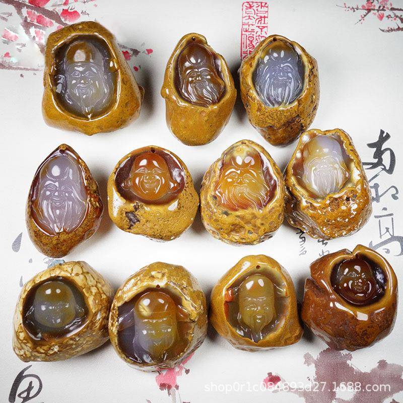巴西原皮原色玉髓玛瑙原石手把件件寿星手抓件笑佛人物把件石