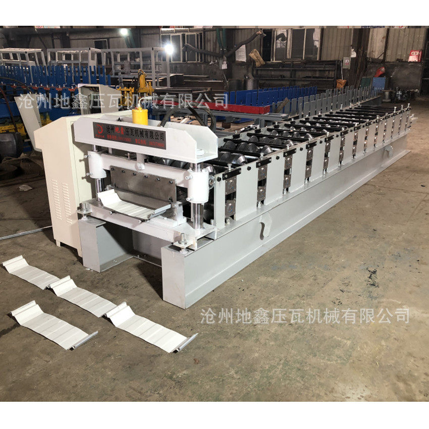 角驰板设备金属成型机外墙装饰彩钢建筑行业地鑫机械数控机