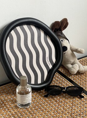 黑色高级皮革托盘轻奢高档书桌化妆品G置物盘入户玄关钥匙收纳摆