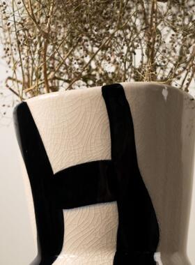 现代简约手绘抽象树脂花瓶样板间别墅书房玄关餐桌创意家居摆件