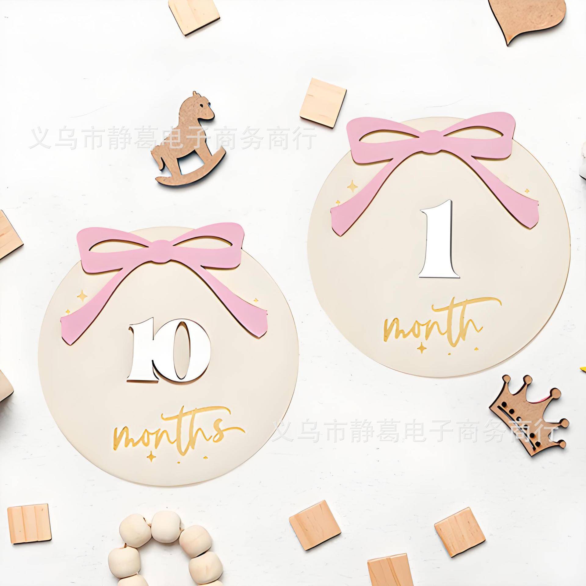 跨境蝴蝶结款圆牌新生儿拍摄道具配12个数字卡婴儿里程碑纪念牌