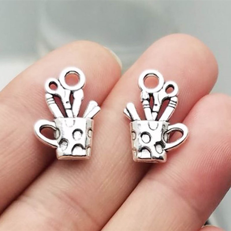 DIY饰品配件,19x11mm古银色笔筒吊坠,6元30个