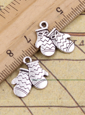 古银色DIY吊坠 饰品配件 耶诞手套 18x15mm 50个 Y10529