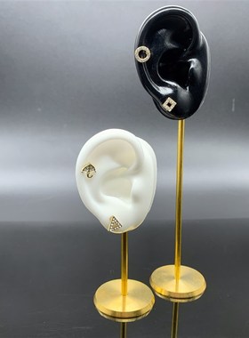 饰品展示道具矽胶耳朵工艺礼品摆饰可穿刺摆件铜O支架装饰品拍摄