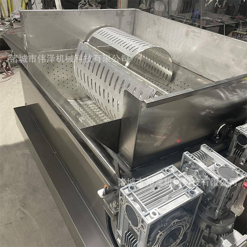 自动油水分离薯条油炸机自动翻转鸡柳油炸机小型连续地瓜油炸机