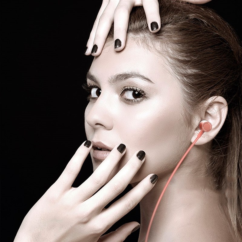 In-Ear Bass Sound Earphone Headsets Headphone Control Magnet