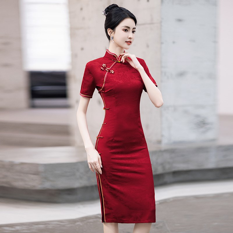 好货中考旗袍2025新款夏季大码红色年轻款小个子妈妈送考旗开得胜