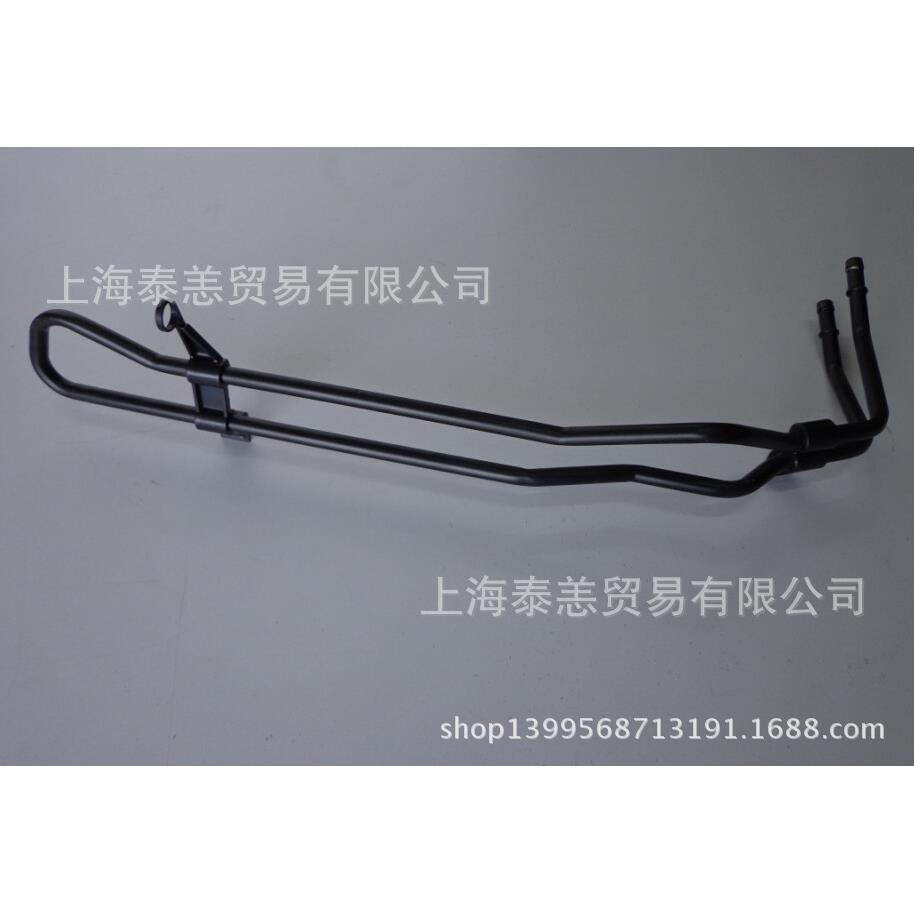 帕萨特B5转向助力泵散热油管冷却油管8D0422885K