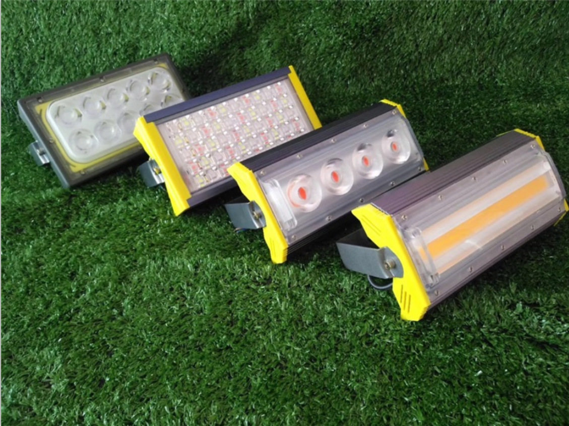 led投光灯射灯室外户外投射照明广告防水50w100W照树30w金黄 绿色