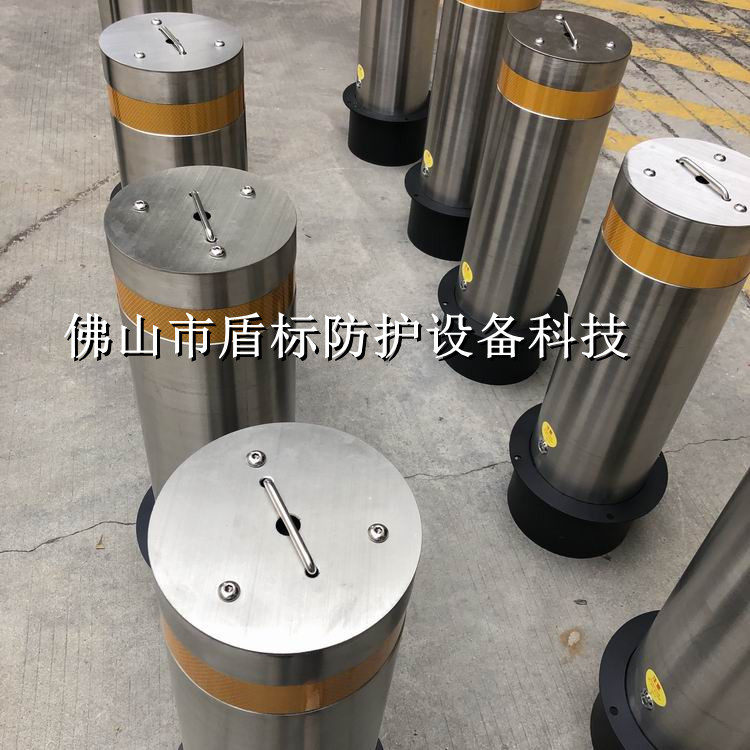 供应可拆卸移动式活动路桩不锈钢隔离手动防撞车档柱拦截止车桩