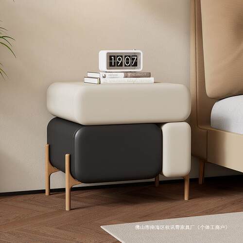 意式极简创意床头柜2026新款奶油风卧室床边柜实木小户型储物柜子