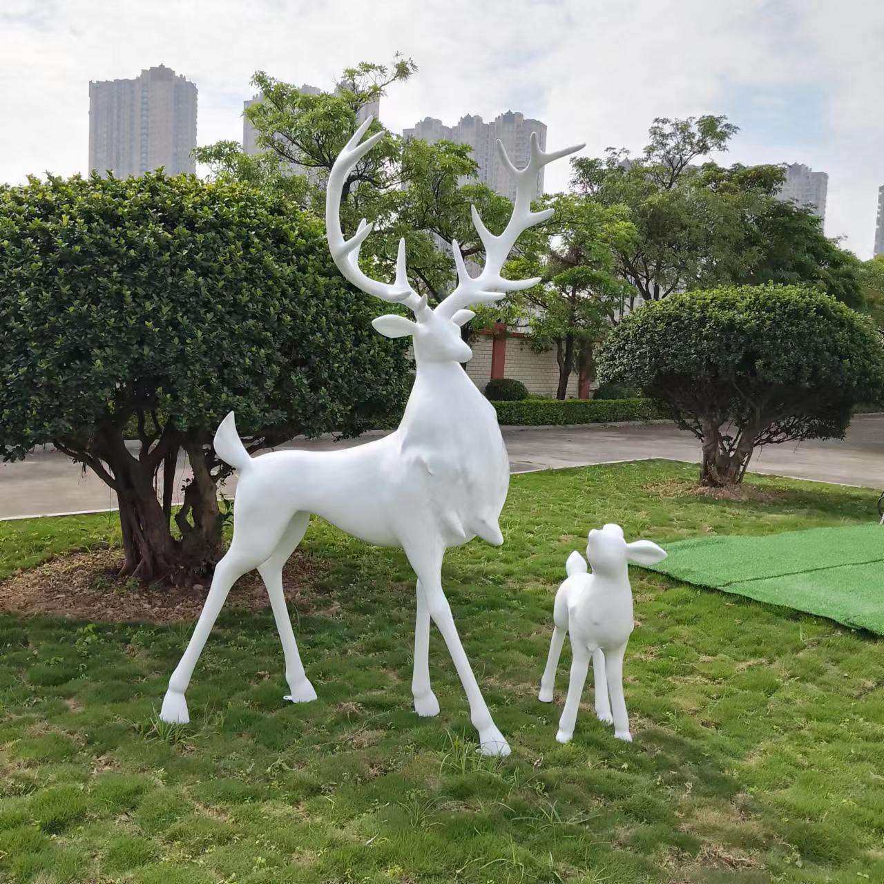 户外玻璃钢室外创意动物雕塑花园景观摆件大型麋鹿小区梅花鹿装饰,家居饰品,户外/庭院摆件,淘宝优惠券,粉丝福利购,淘宝优惠卷