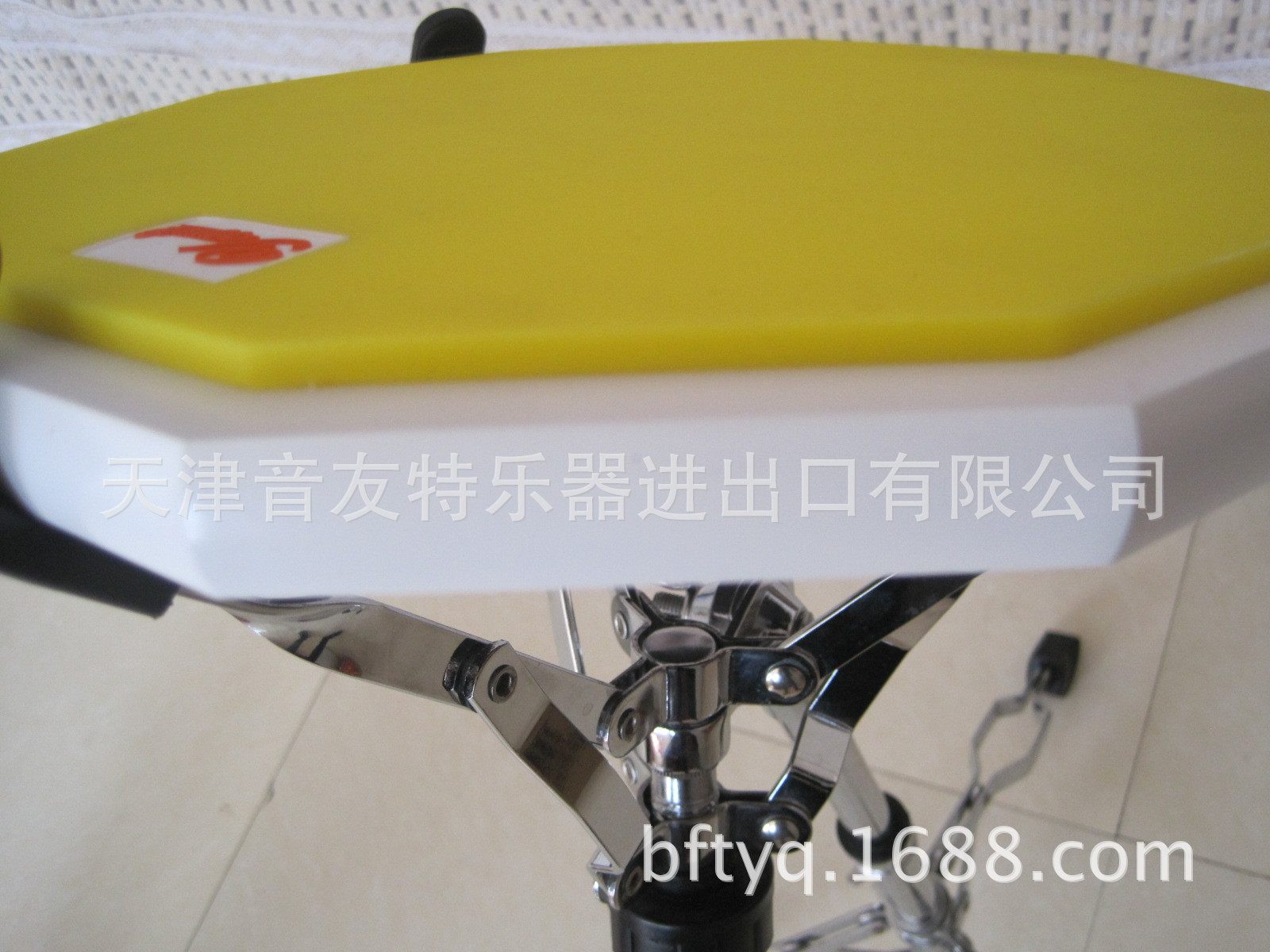 厂家批发硅胶12寸哑鼓套装小军鼓架哑鼓垫 。