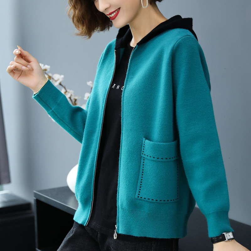 胖妈妈秋装连帽针织开衫女宽松外穿毛衣外搭中年人短款款大码外套