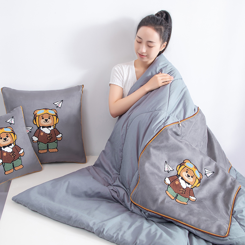 车载抱枕被子两用二合一办公室午睡空调被可收纳汽车车内睡觉毯子