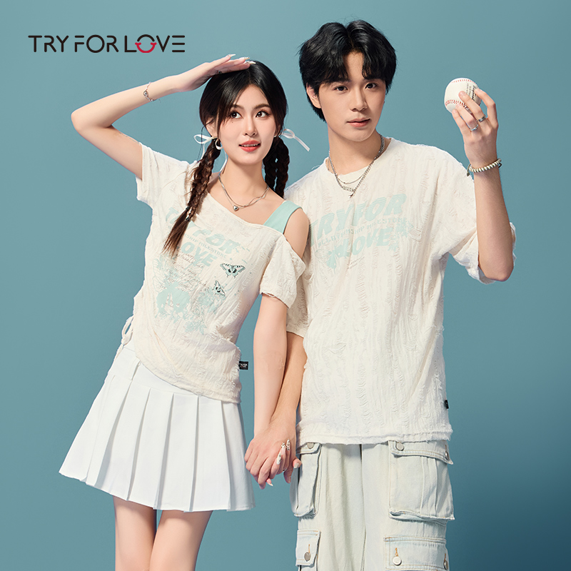 tryforlove破洞情侣装短袖t恤女2025夏季新款露肩夏装一男一女潮