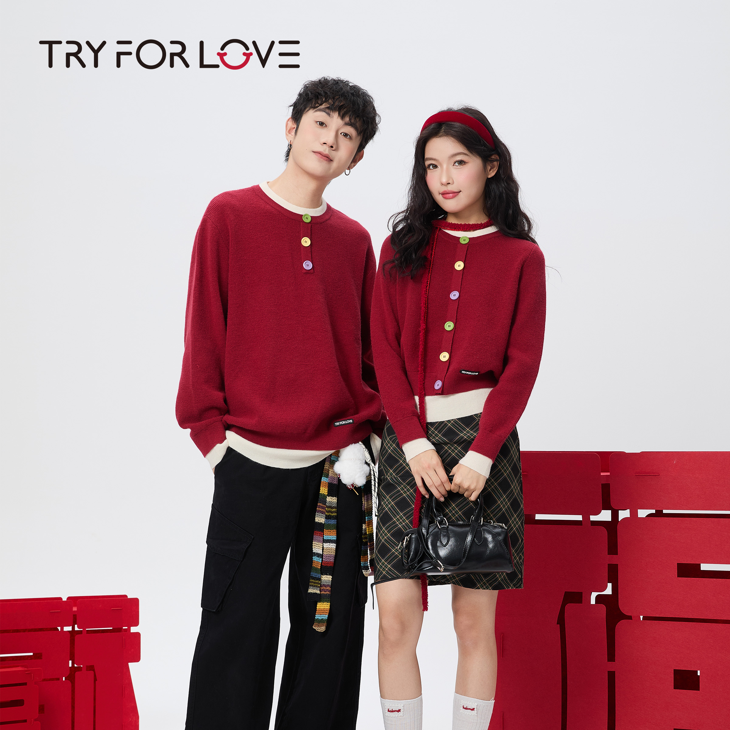 TRYFORLOVE红色简约情侣装毛衣2025新款冬季慵懒风喜庆针织衫上衣