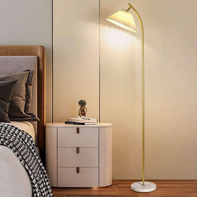 卧室落地灯现代北欧风轻奢客厅沙发床头墙角简约ins风百褶立式台,畜牧/养殖物资,畜牧/养殖器械,淘宝优惠券,粉丝福利购,淘宝优惠卷