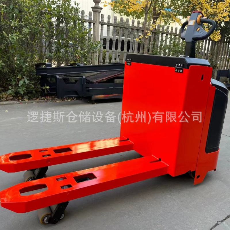 电动搬运车装卸车站驾式液压叉车托盘地牛车3吨带踏板护臂搬运车