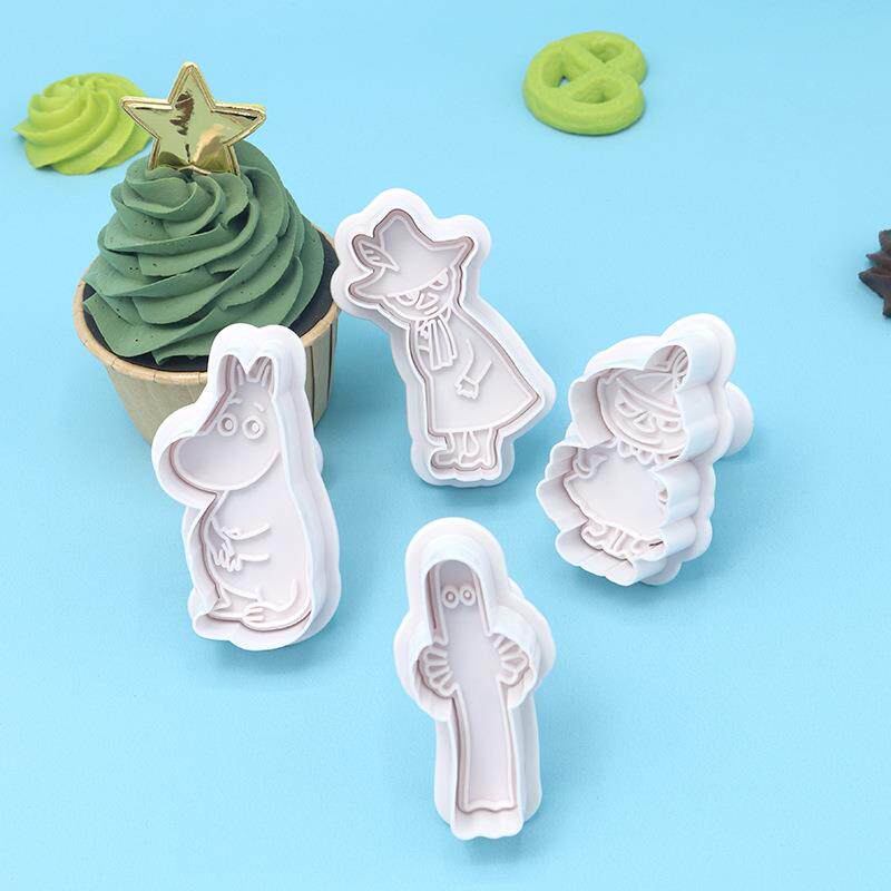 外贸新品卡通人物创意款塑料装饰仿真饼干模具辅食工厂销售