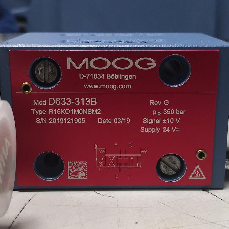 D633-313B R16KO1M0NSM2 # MOOG//穆格，比例伺服阀