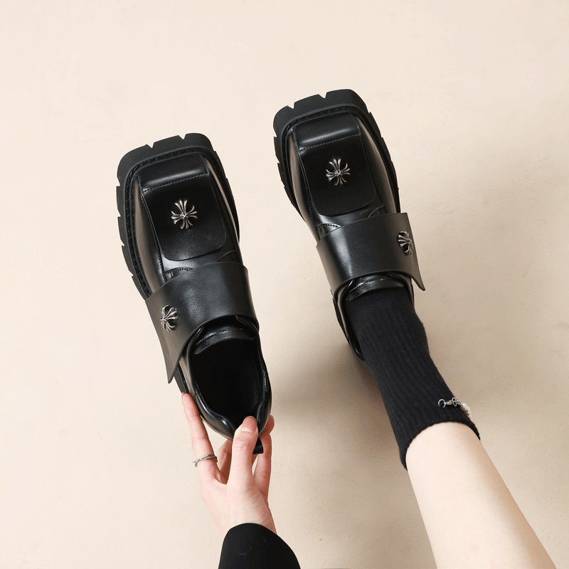 真皮大码女鞋41-43厚底金属方头小皮鞋女魔术贴粗跟乐福鞋GR