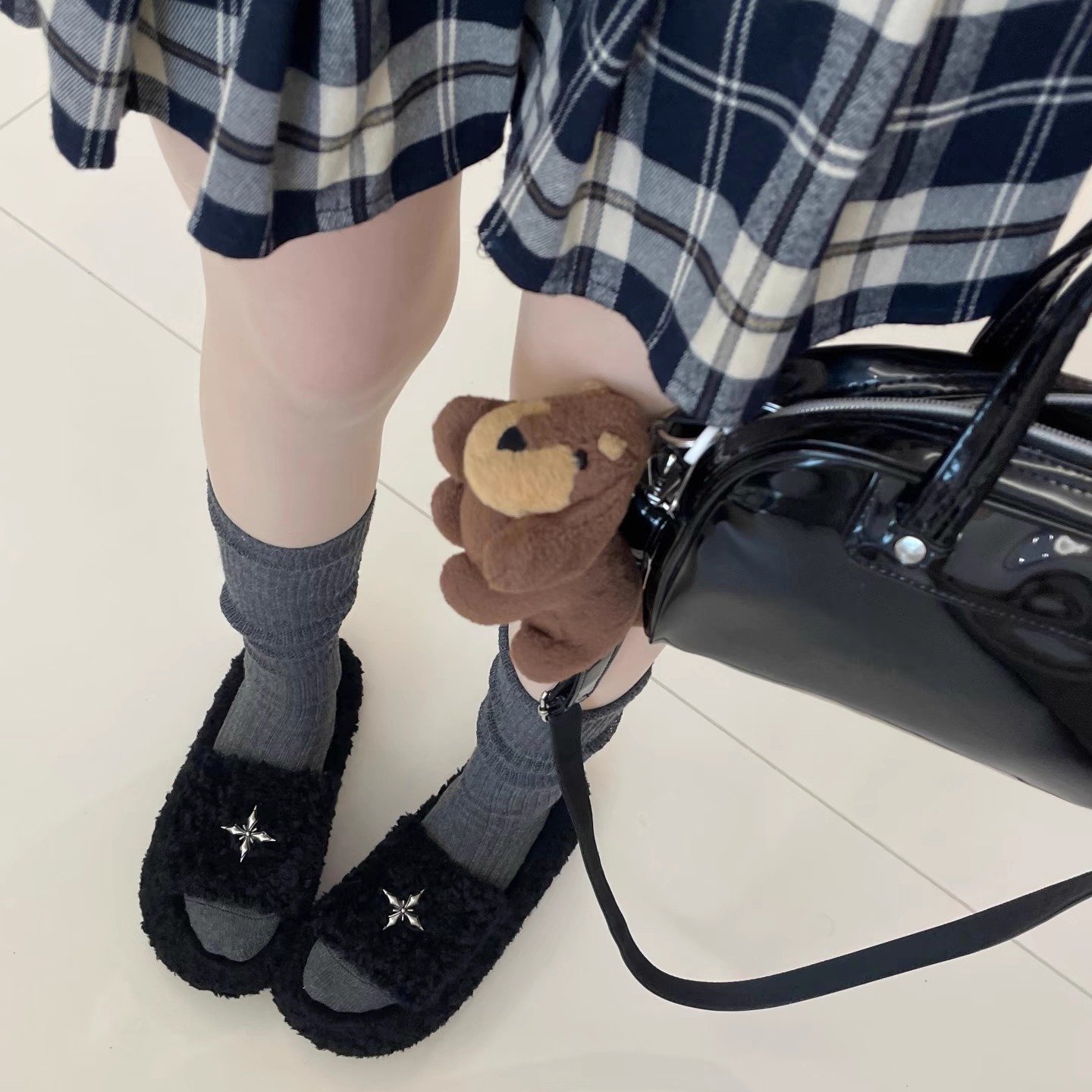 无注册商标2025秋冬款毛毛拖鞋