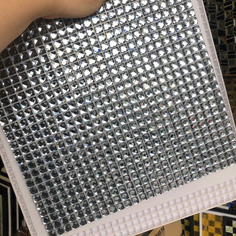 ?银镜闪钻13面水晶玻璃马赛克自粘镜面电视背景墙KTV吧台边框墙