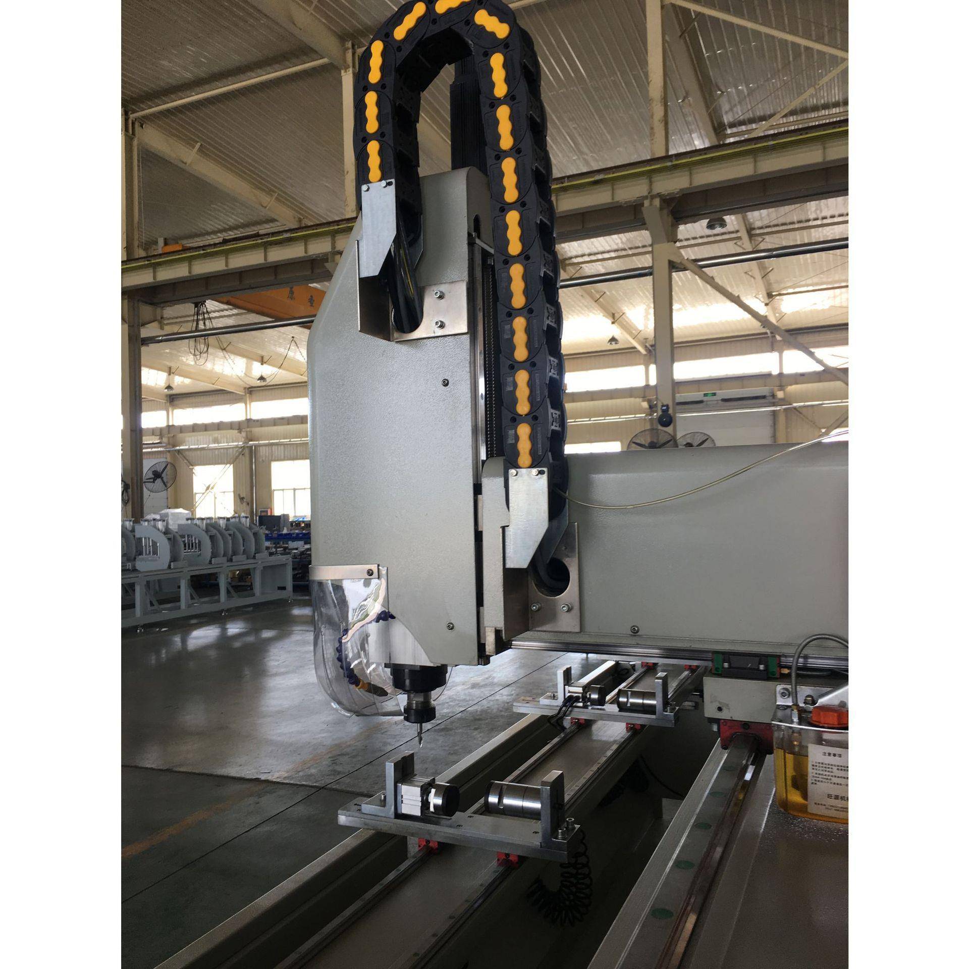 山东意辰铝型材数控钻铣床数控铣床工业铝加工设备公司直营