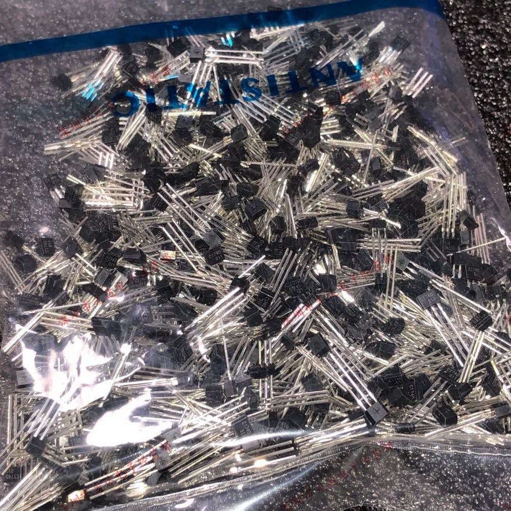 2SA950Y 2SA950-Y A950Y TO-92 PNP三极管 1000个/59元