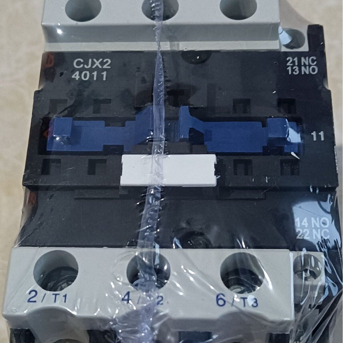 现货供应全新热卖上海人民交流接触器CJX2-D65