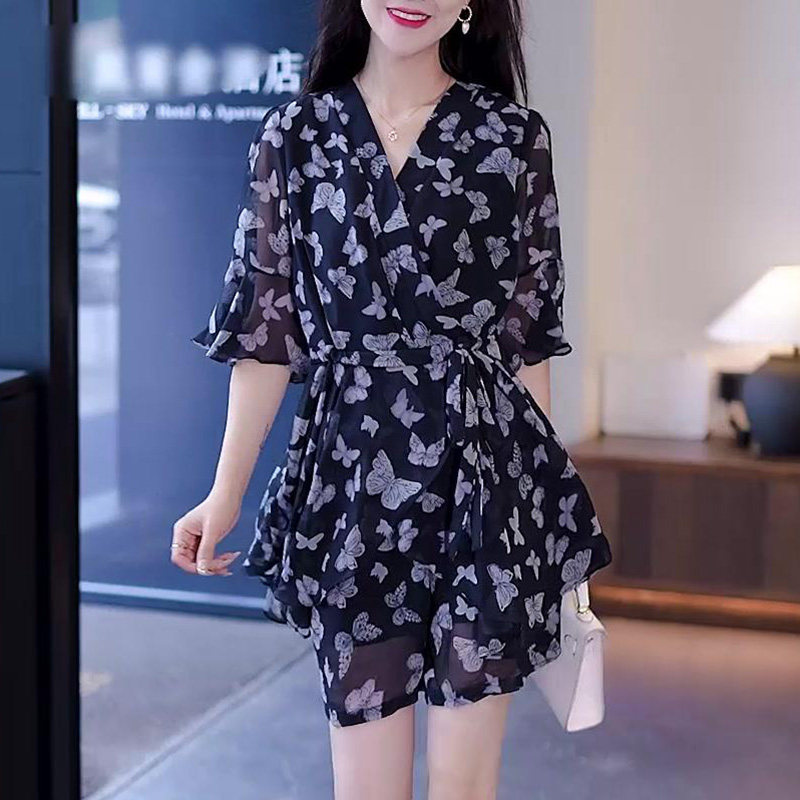 潮牌气质时尚休闲雪纺套装女 2024夏新款小个子V领上衣短裤两件套