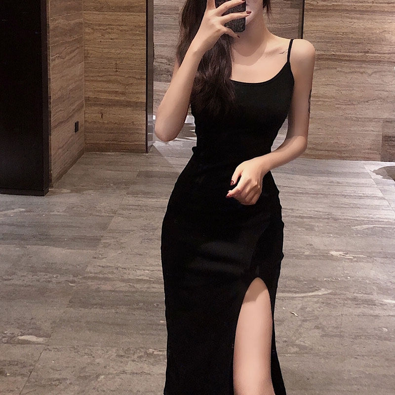 性感连衣裙女2024夏港风收腰显瘦气质小黑裙开叉个性包臀吊带长裙