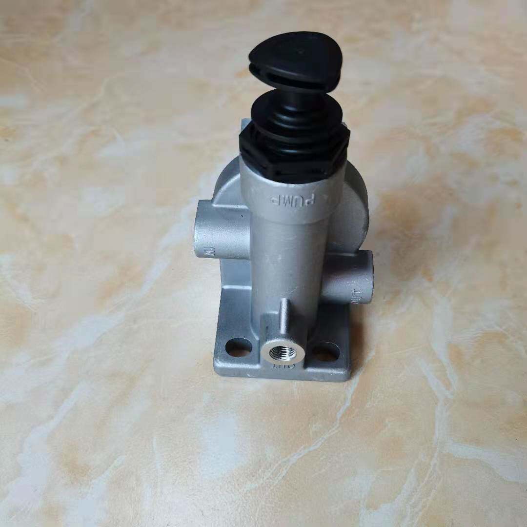 小松60/70/200/220/240-8mo手油泵输油泵油水分离器座挖掘机配件