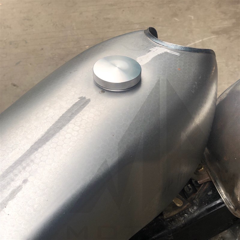 CG125鑫源400/440棍王swm250复古摩托车改装配件铝合金油箱盖直装