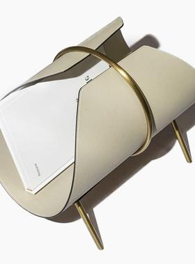 现代轻奢金属皮革杂志架书架摆件样板间售楼处民宿书房设计师饰品