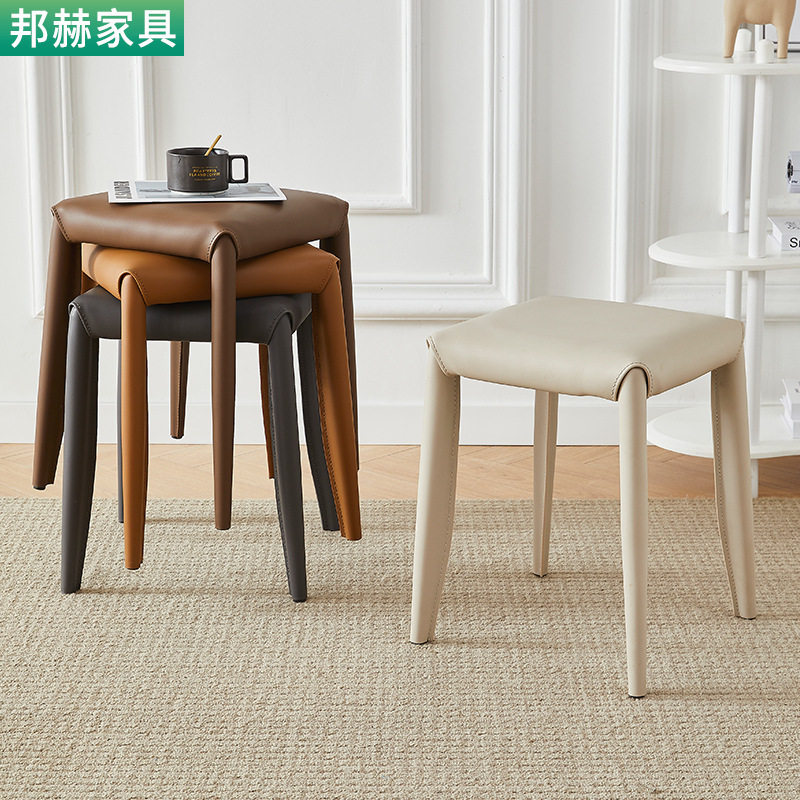 客厅马鞍凳餐桌凳餐厅椅子家用轻奢等位凳子简约可叠放皮革小方凳
