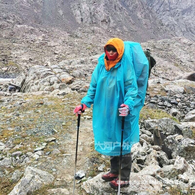 带三峰男女轻量雨衣户外雨披无连体雨衣暴雨袖子徒步三合一登山其