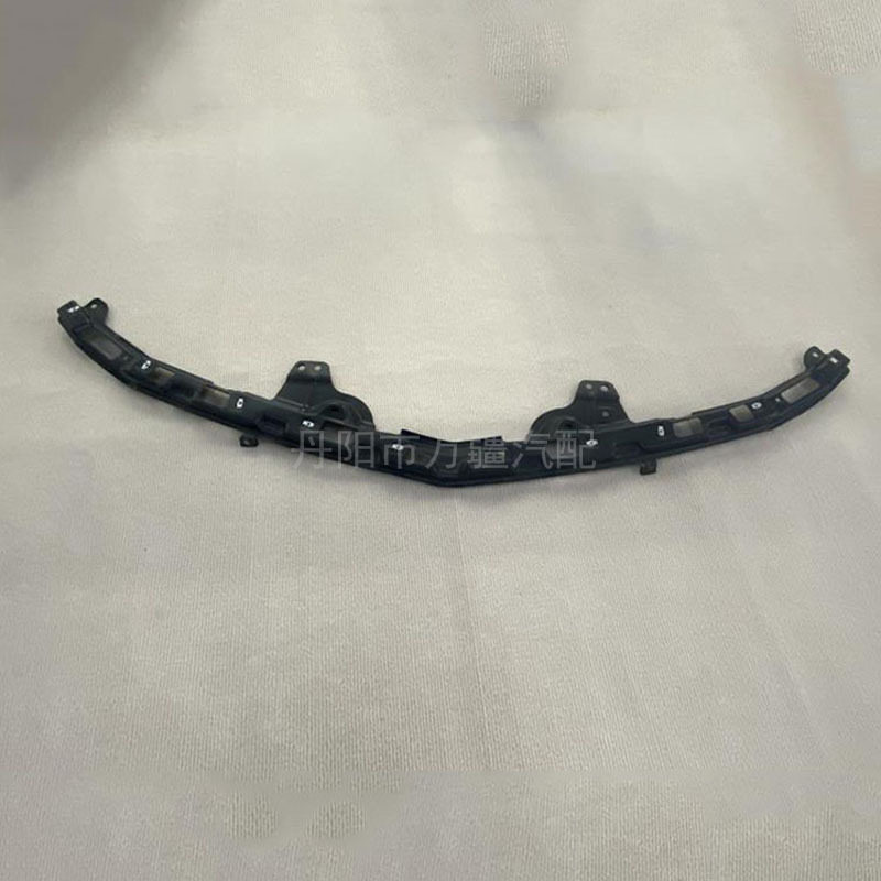 适用于2019款雪佛兰迈锐宝XL前杠铁支架 BAR CENTER BRACKET IRON