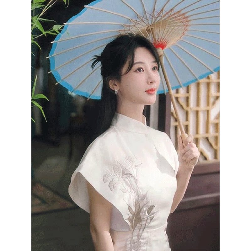 杨紫明星同款白色刺绣重工新连衣裙女夏2024新款气质改良旗袍
