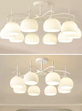 客厅吊灯温馨奶年油风2新025款简约ZWD现代创意室餐厅灯白色法式