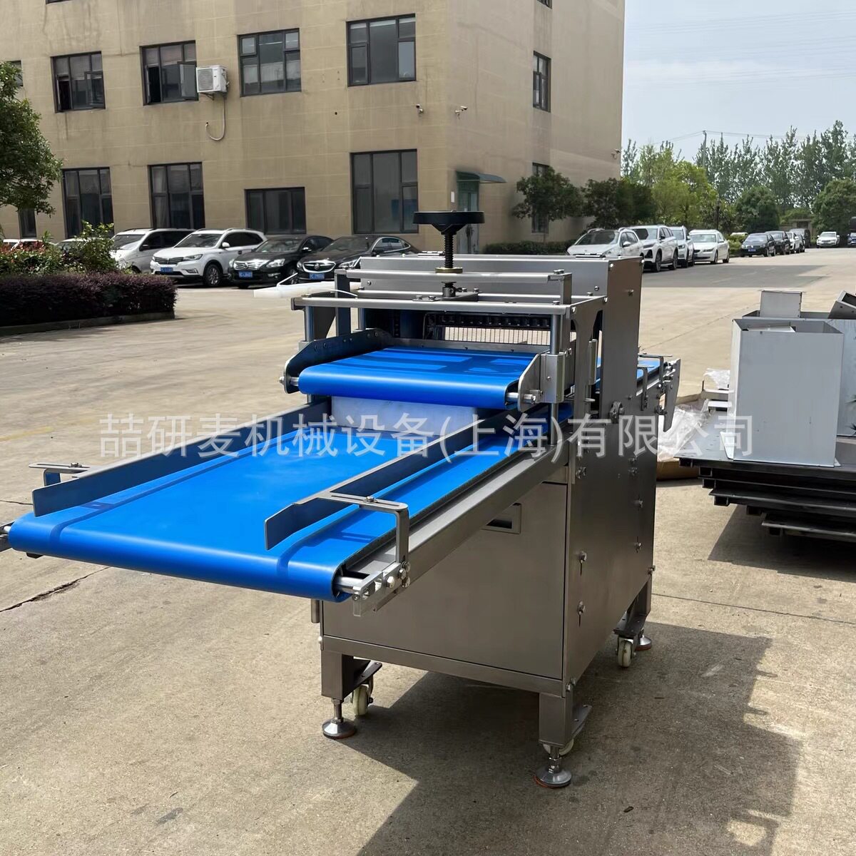 商用吐司切片机 大型连续面包分片机 商用长形吐司面包切割机